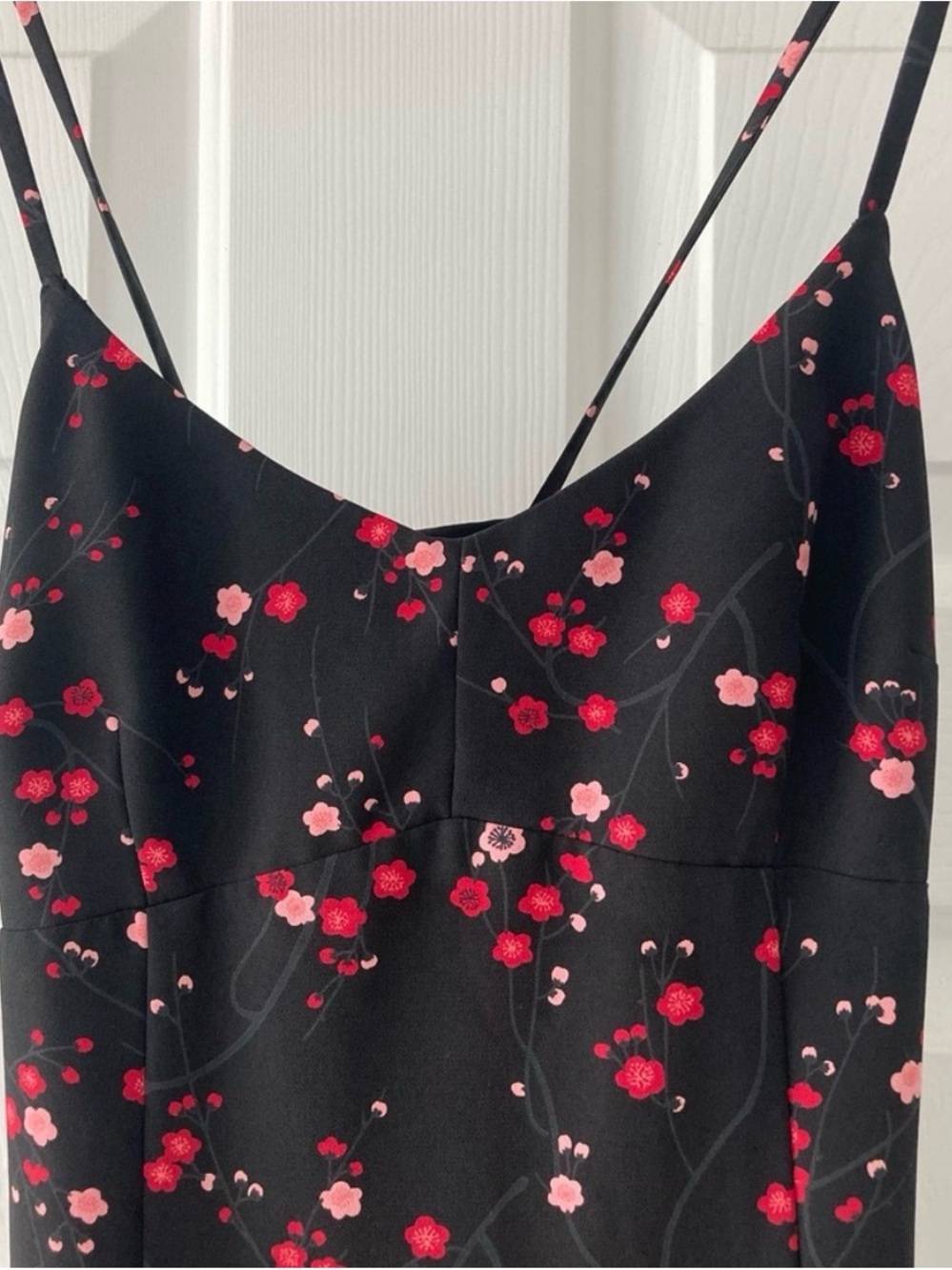 Express Black Floral Slip Dress Size 3/4 Spaghetti Strap Midi EUC - Picture 4 of 7